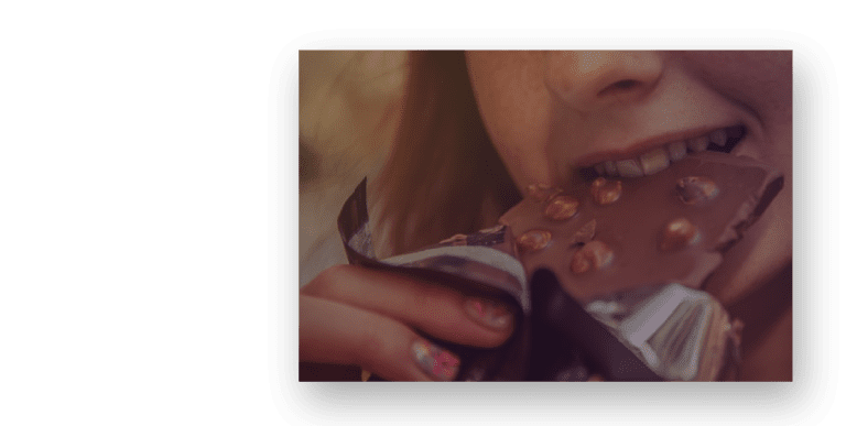チョコを噛む音